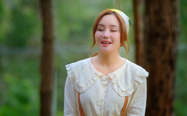 Vy Oanh: “Tôi phải cố gắng đứng dậy”