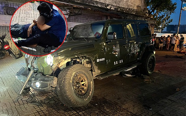 Vụ "ô tô điên" tông 2 người tử vong ở TP.HCM: Đau xót cảnh người đàn ông ôm thi thể mẹ và vợ gào khóc