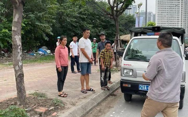 3 tài xế 'chặt chém' người vùng cao cuốc xe 4,9 triệu đồng đối diện hình phạt nào?