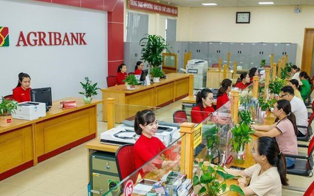 Agribank thông báo: Trường hợp khách hàng không thể cập nhật CCCD, sinh trắc học qua App hoặc VneID, bắt buộc phải tới ngân hàng