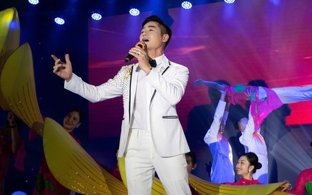 Nguyễn Ngọc Khánh nhớ người vợ đã khuất trong đêm nhạc riêng