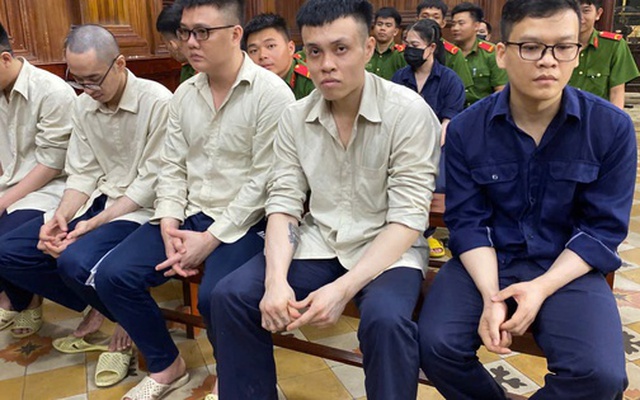 Thủ đoạn gây sốc của nhóm nhân viên tài chính ghép ảnh khiêu dâm đòi nợ