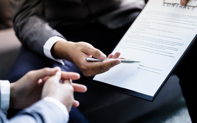 Một "ông lớn" bảo hiểm thông báo không tiếp nhận và từ chối xử lý hợp đồng 18 sản phẩm bảo hiểm chính và bán kèm