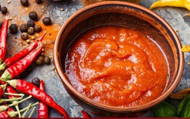 Cách phân biệt tương ớt sạch và tương ớt bẩn