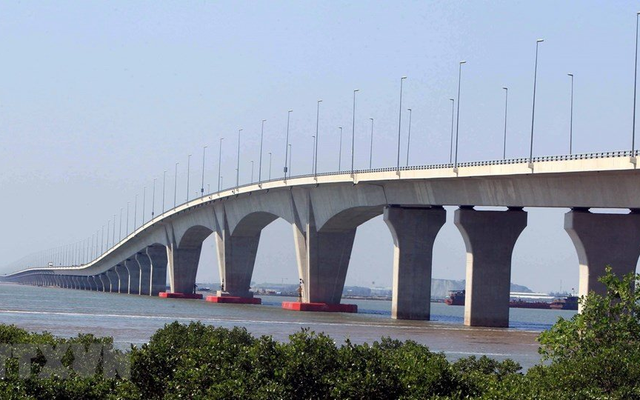 Chỉ sau 1 cơn bão, 42 đốt dầm cầu dài nhất ASEAN nặng 3.300 tấn hỏng dù có công nghệ ngoại xịn nhất, Việt Nam tự sửa rồi thành công lớn