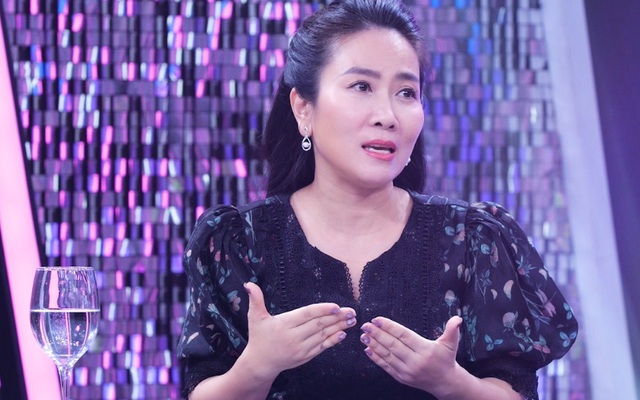 Nữ NSƯT 47 tuổi nói thẳng với một người con dâu: “Chồng vẫn là máu mủ ruột thịt”