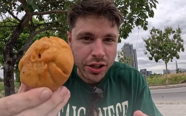 Khách Tây sống lâu năm ở TP.HCM, phát hiện 1 thứ người Việt ‘học từ người Pháp nhưng làm ngon hơn’