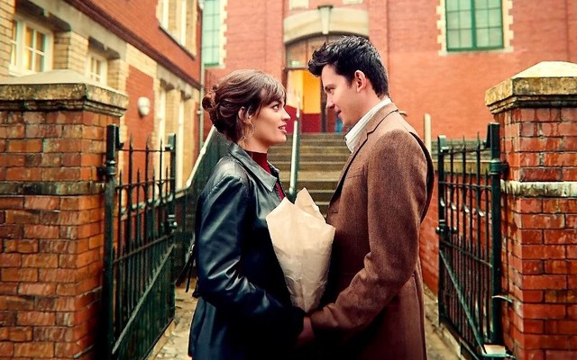 Xem phim Sex Education, tôi bật khóc khi nghĩ tới người yêu cũ: Hóa ra tôi đã sai khi làm điều này