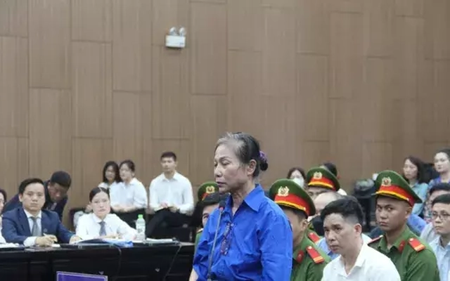 Cựu Bí thư Vĩnh Phúc Hoàng Thị Thúy Lan khai việc chi tiêu hàng chục tỷ nhận hối lộ