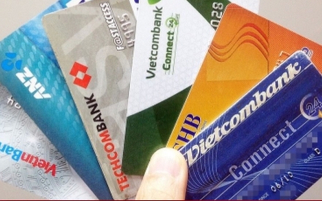 Thẻ từ ATM sắp bị khóa vĩnh viễn, cần làm ngay điều này để chuyển sang thẻ chip