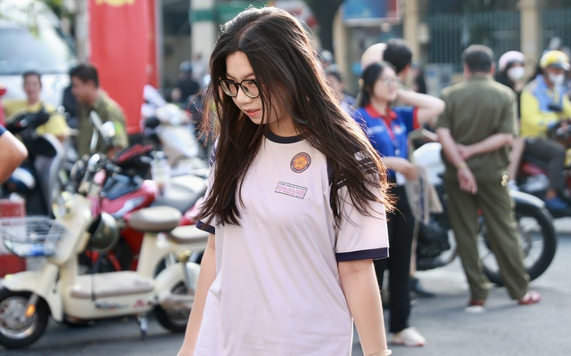 Đề các môn tự chọn thi tốt nghiệp THPT 2025 (Tất cả 9 môn)