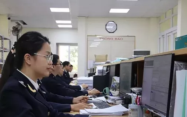 Tạm dừng làm thủ tục hải quan từ 22h ngày mai