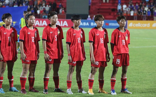 Tuyển Lào thảm bại 0-9 theo kịch bản ngỡ ngàng, coi như bị loại sớm khỏi giải châu Á