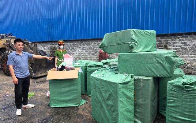 Phát hiện hàng nghìn con gấu bông "Baby three" chứa chất có thể gây ung thư