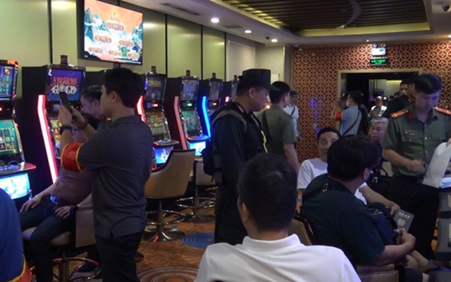 Cựu bí thư Thành ủy Hòa Bình và các con bạc đã đánh bạc hơn 2.600 tỉ đồng tại King Club