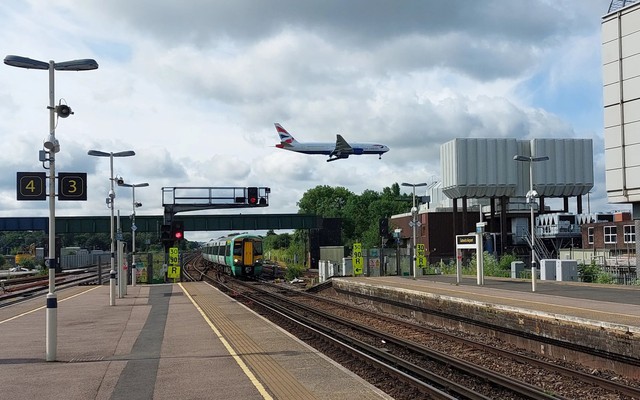 Dự kiến xây đường sắt đô thị nối hai sân bay nội tỉnh bằng nguồn lực tự thân của địa phương