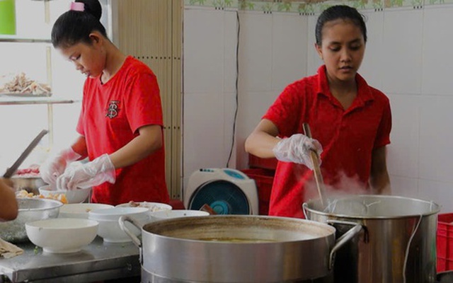 Hai quán phở một nhà - cùng được Michelin gọi tên