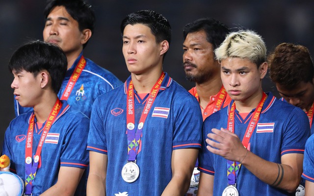 Tuyển Thái Lan thua cay đắng đối thủ yếu hơn, Madam Pang lo ngay ngáy trước thềm 3 giải lớn