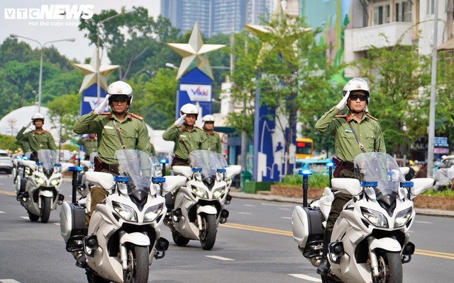 Xem diễn tập tình huống bảo vệ nguyên thủ