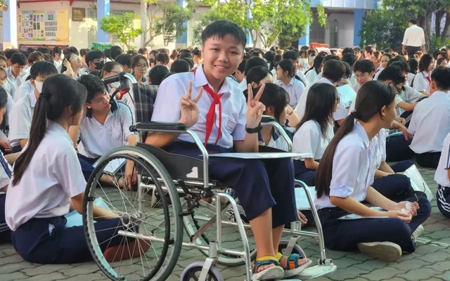 Chàng trai teo cơ tủy và kỳ tuyển sinh mang tên ước mơ