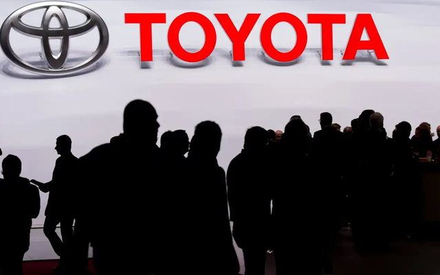 Nữ bồi bàn 30 tuổi thăng tiến thần tốc thành thư ký riêng của Chủ tịch Toyota: Hé lộ những vết nứt chưa từng có bên trong đế chế xe hơi Nhật Bản