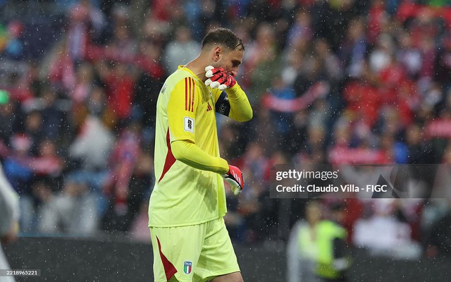 Thua sốc 0-3, đội tuyển Italia có nguy cơ 3 lần liên tiếp vắng mặt ở World Cup
