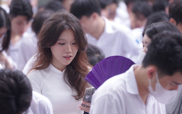 Thu nhập bất ngờ của 10 ngành học hot nhất hiện nay: Có nghề lương tới 130 triệu/tháng dù từng bị chê "khó sống"