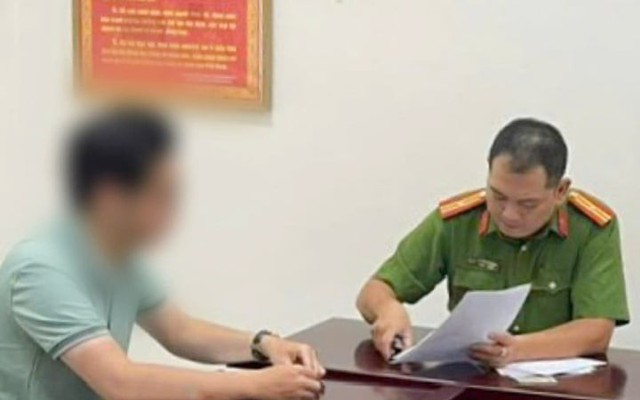 Danh tính nam thanh niên khỏa thân đuổi theo cô gái ở Hà Nội