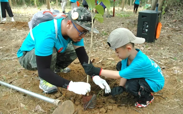 Trồng 450 cây bản địa 'tiếp sức' cho rừng Đồng Nai và đàn voi hoang dã