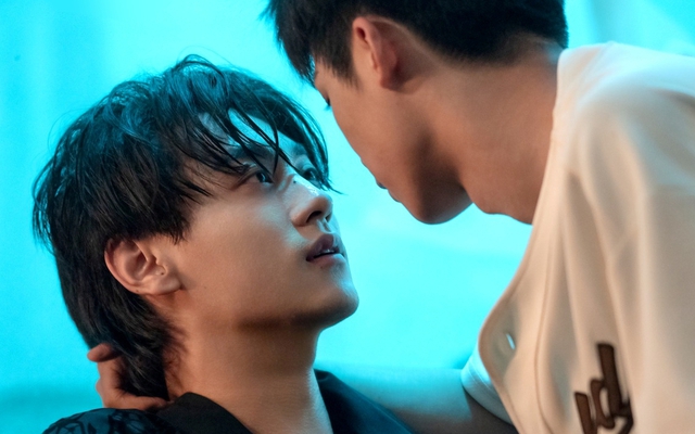 Cấm sóng “hot boy đam mỹ” bị 5 cô gái phốt không ngừng nghỉ, bạn diễn phất được 10 ngày cũng chung cảnh ngộ