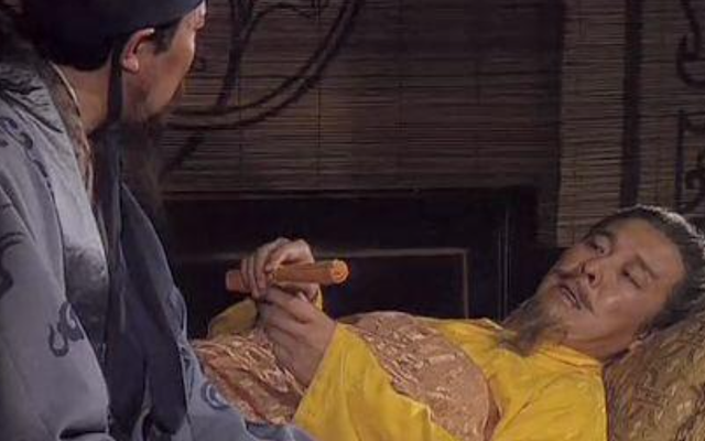 Ngoài Mã Tắc, Lưu Bị trước khi chết còn ám chỉ 1 người không nên sử dụng, nhưng Gia Cát Lượng không hiểu