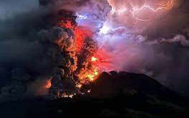 Loạt hiện tượng bất thường trong 2 tháng qua: Con người đang phải trả giá bằng nhiều mạng sống!