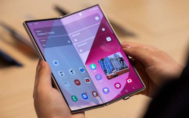 Nhà báo công nghệ: "Điện thoại mới của Samsung rất tuyệt nhưng vẫn hụt hơi trước máy Trung Quốc ở 1 thứ"