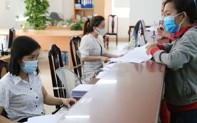 Bộ Nội vụ công bố quy trình tạm đình chỉ công việc với công chức