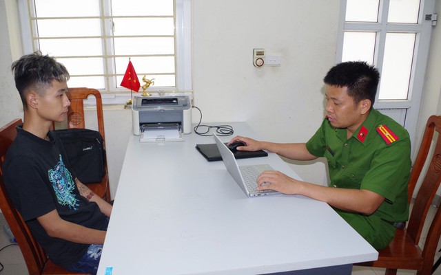 Tạm giữ hình sự Chu Văn Tuấn Anh sinh năm 2008 và hàng chục người khác