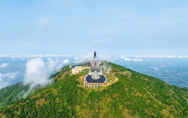 Một tỉnh sẽ cho đấu giá đất trên đỉnh núi làm khu nghỉ dưỡng, mức khởi điểm là hơn 819 tỷ đồng