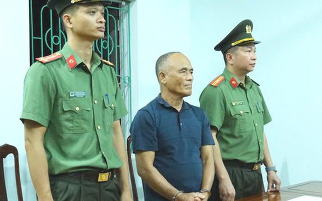 Xúc phạm, bôi nhọ chính quyền, một đối tượng bị bắt tạm giam