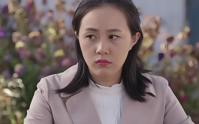 Nhiều đêm tôi ngồi trước bàn thờ chồng, nước mắt lặng lẽ rơi vì thấy mình thật dễ tin người