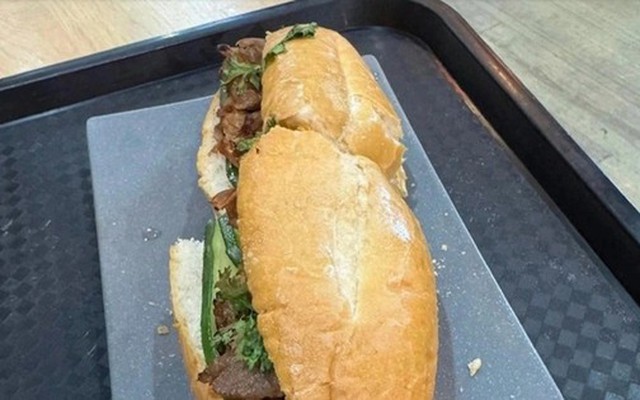 Hé lộ nguyên liệu "đặc biệt" trong chiếc bánh mì giá 208.000 đồng tại sân bay Nội Bài, giá đã niêm yết