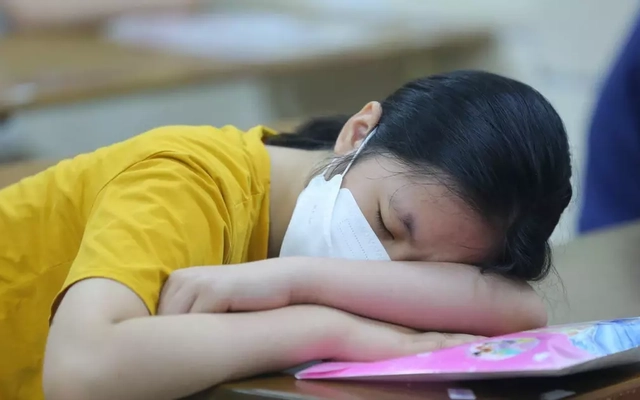 Bộ GD&ĐT công bố điểm, gần 1.000 học sinh trượt tốt nghiệp năm nay