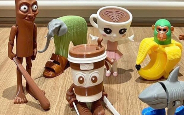 Chuyên gia: Coi chừng trẻ hít chất gây ung thư từ đồ chơi Brainrot nhái