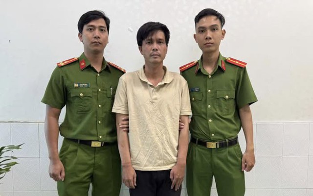 Bắt khẩn cấp người đàn ông vào tiệm bán mắm, cướp giật 500 nghìn đồng của cháu bé 11 tuổi