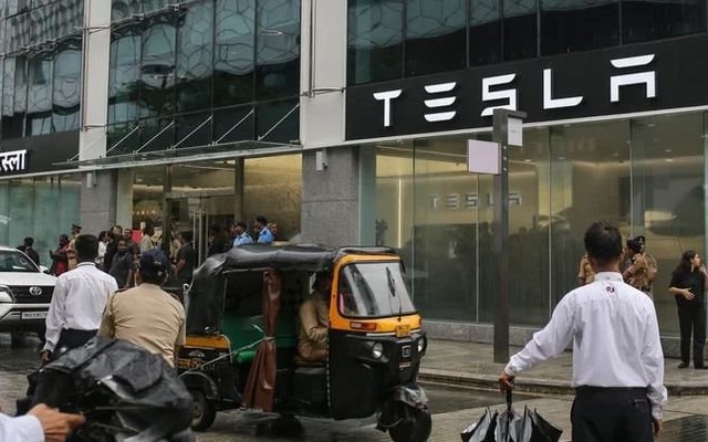 Tesla cuối cùng cũng khai trương showroom đầu tiên ở Ấn Độ nhưng khách lại bỏ cọc: Chuyện gì đây?