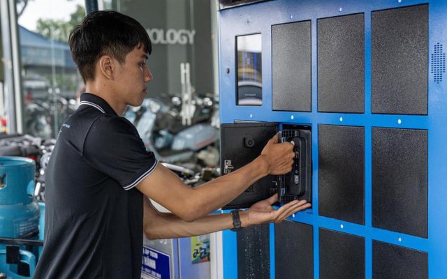 Loạt xe máy điện đổi pin đang bán ở Việt Nam: Giá chỉ từ 20 triệu đồng, trạm đổi đã phủ khắp Hà Nội