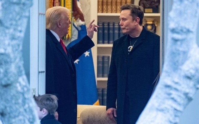 Tổng thống Donald Trump đưa cảnh báo trục xuất tỷ phú Elon Musk: Chuyện gì đang xảy ra?