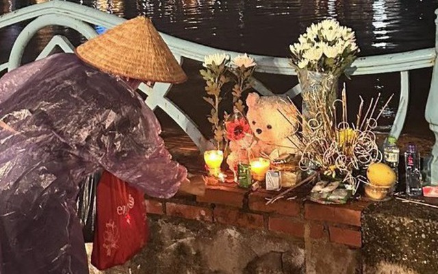 Vụ lật tàu trên vịnh Hạ Long: Tìm thấy thi thể bé trai gần đảo Ti Tốp trước khi bão về