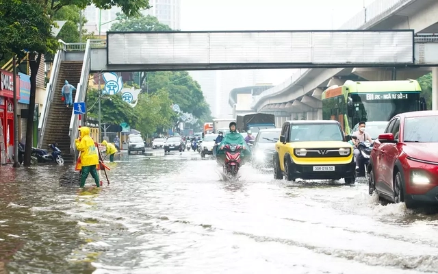 Cảnh báo ngập úng tại nội thành Hà Nội, lũ trên sông Hồng, sông Đuống do bão số 3