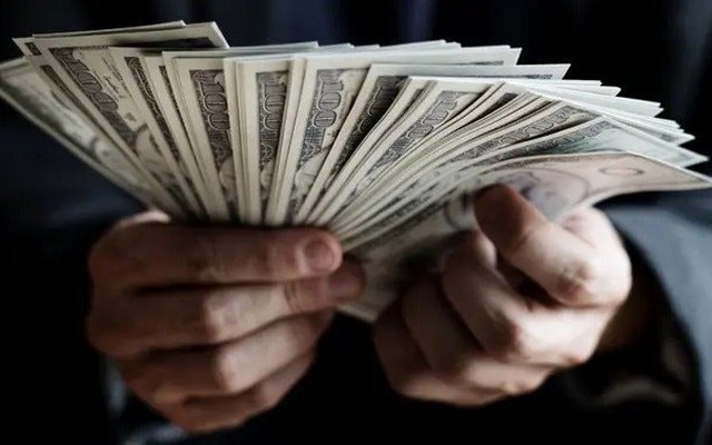 Nóng: Tỷ phú BĐS nổi tiếng bị ngân hàng siết nợ 187 triệu USD, nghi vấn tẩu tán tài sản cho người thân