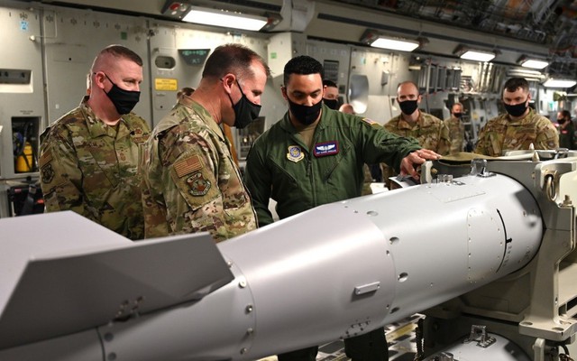 Điều gì sẽ xảy ra nếu B61-12 ở Lakenheath được kích hoạt?