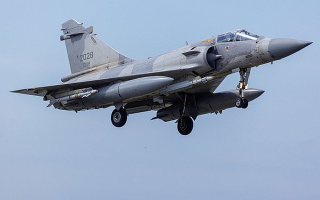 Tiêm kích siêu thanh Mirage 2000 rơi ở Ukraine